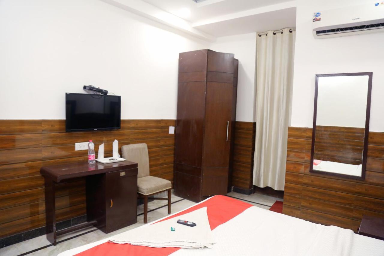 Aerocity Hotel Jindal Palace Delhi- A Well Hygiene Property"All Staff Vaccinated " New Delhi Ngoại thất bức ảnh