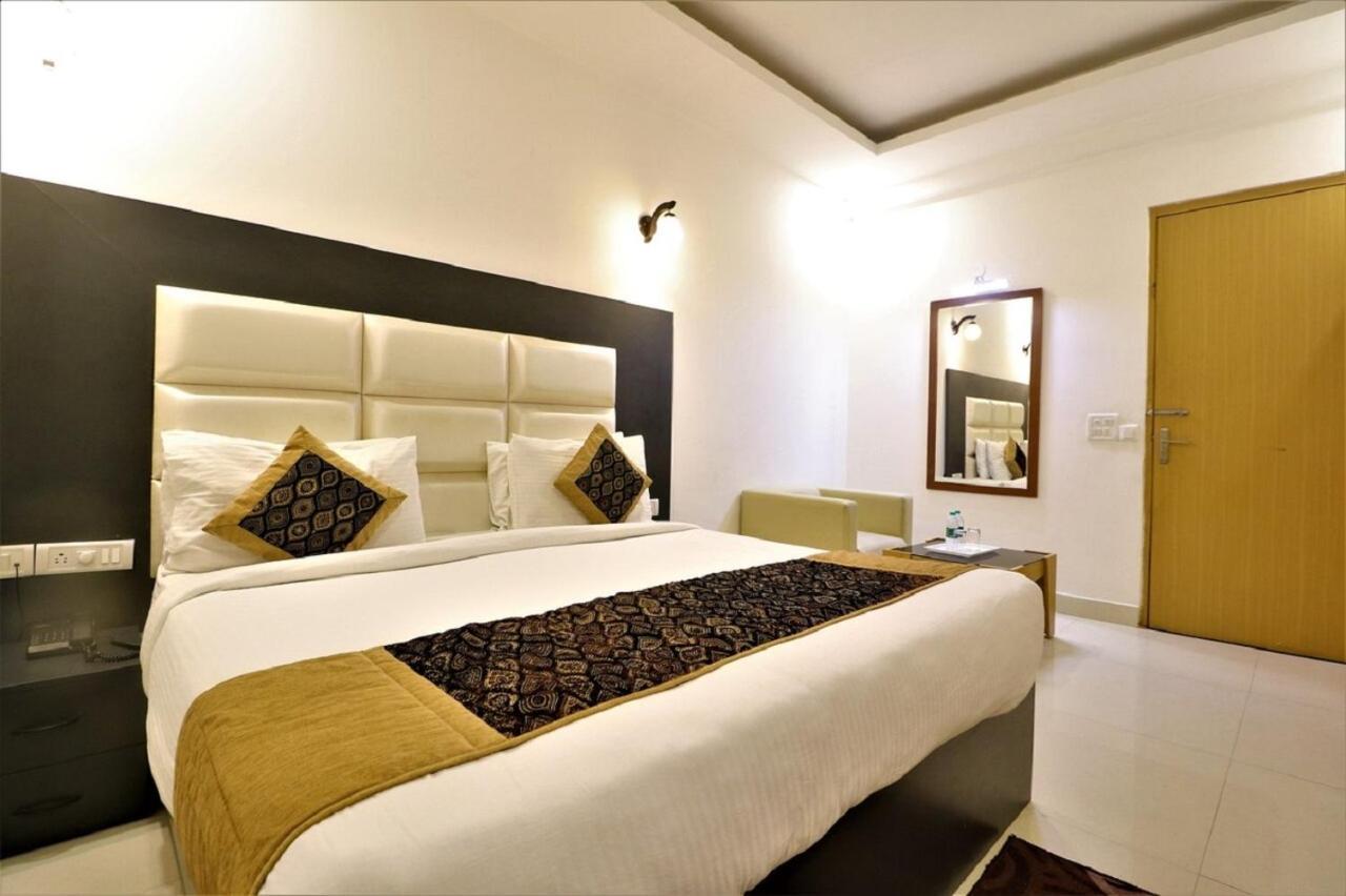 Aerocity Hotel Jindal Palace Delhi- A Well Hygiene Property"All Staff Vaccinated " New Delhi Ngoại thất bức ảnh
